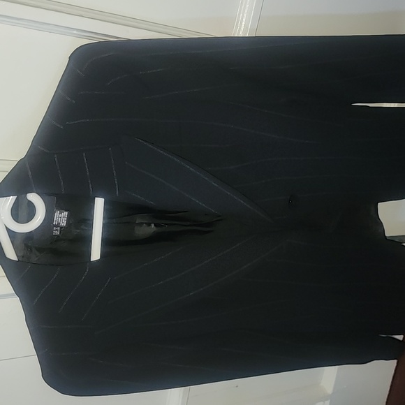 Blazer - Picture 3 of 6